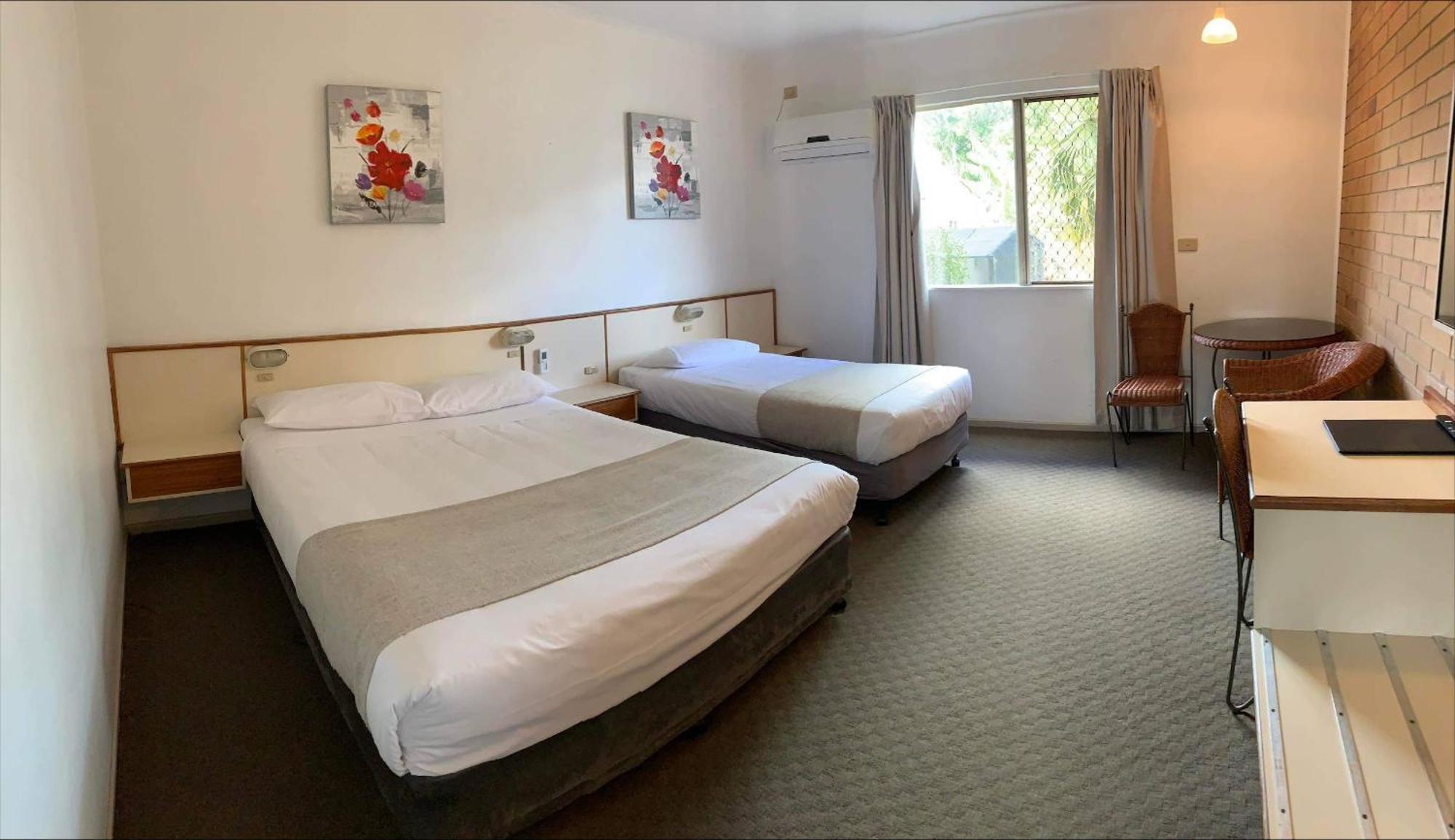Wild Scotsman Motor Inn Gin Gin Qld Esterno foto