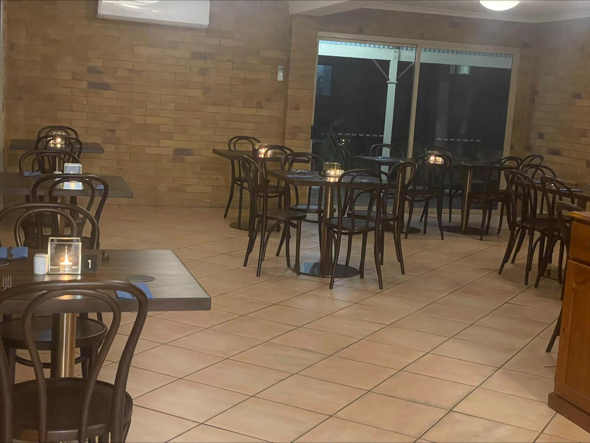 Wild Scotsman Motor Inn Gin Gin Qld Esterno foto